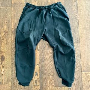 Nike Jogger Sweatpants in Black